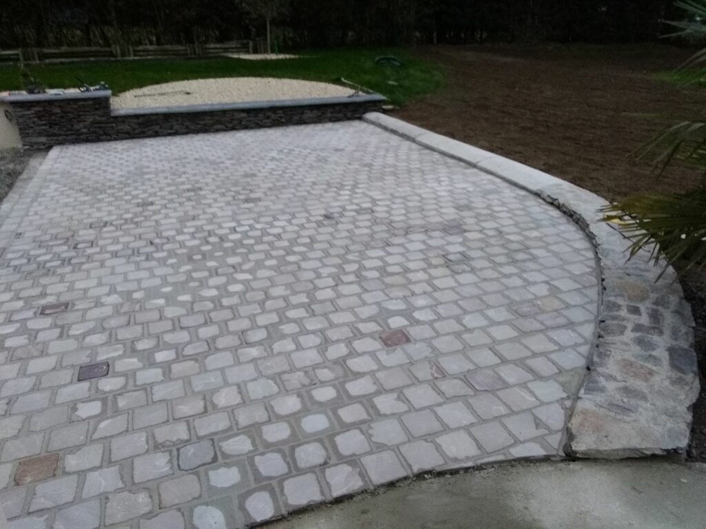 Sarl Briand Joel Terrassement Tierce Pavage Amenagement Exterieur